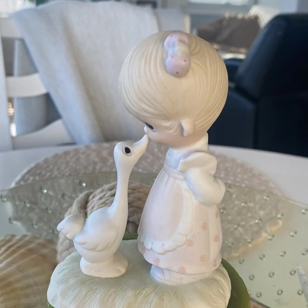 Vintage 1978 Precious Moments “Make a Joyful Noise”